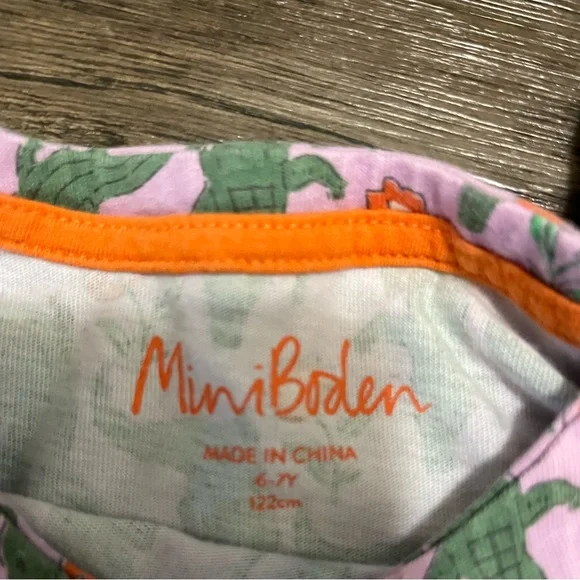 Mini Boden Crocodile Print Dress In Soft Lavender Crocs - Picture 2 of 2